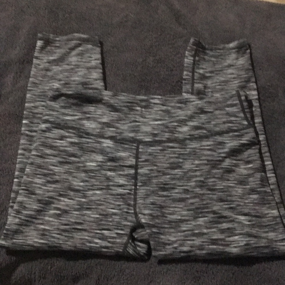 Fabletics Size Medium Capri. - image 1